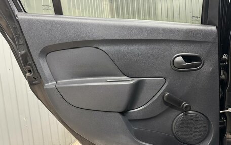 Renault Logan II, 2018 год, 770 000 рублей, 14 фотография