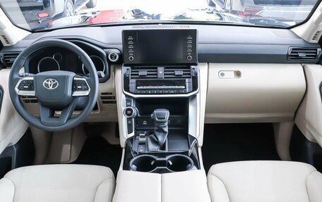 Toyota Land Cruiser, 2025 год, 16 490 000 рублей, 18 фотография