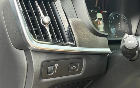 Volvo V90 Cross Country I рестайлинг, 2019 год, 2 660 000 рублей, 12 фотография