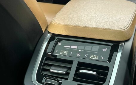 Volvo V90 Cross Country I рестайлинг, 2019 год, 2 660 000 рублей, 21 фотография