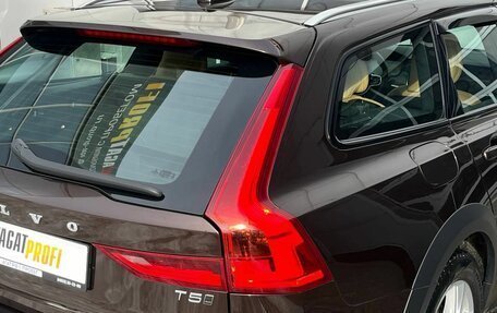 Volvo V90 Cross Country I рестайлинг, 2019 год, 2 660 000 рублей, 23 фотография