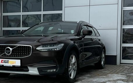 Volvo V90 Cross Country I рестайлинг, 2019 год, 2 660 000 рублей, 25 фотография