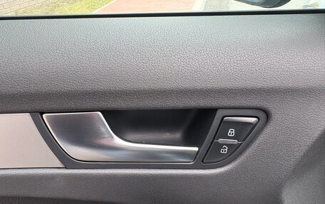 Audi A4, 2010 год, 1 135 000 рублей, 12 фотография