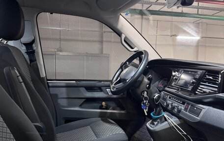 Volkswagen Multivan T6 рестайлинг, 2021 год, 6 700 000 рублей, 6 фотография