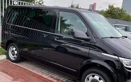 Volkswagen Multivan T6 рестайлинг, 2021 год, 6 700 000 рублей, 4 фотография