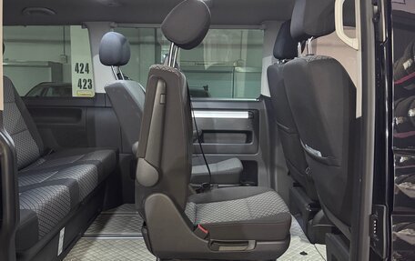 Volkswagen Multivan T6 рестайлинг, 2021 год, 6 700 000 рублей, 7 фотография