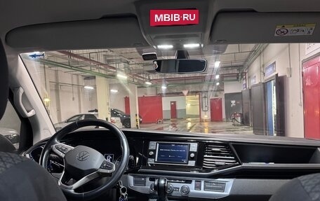 Volkswagen Multivan T6 рестайлинг, 2021 год, 6 700 000 рублей, 5 фотография