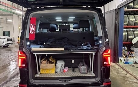 Volkswagen Multivan T6 рестайлинг, 2021 год, 6 700 000 рублей, 10 фотография