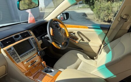 Toyota Crown Majesta, 2006 год, 1 999 990 рублей, 23 фотография