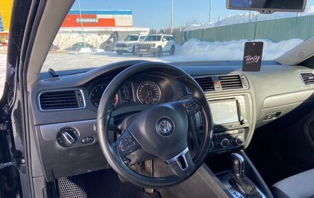 Volkswagen Jetta VI, 2013 год, 990 000 рублей, 17 фотография