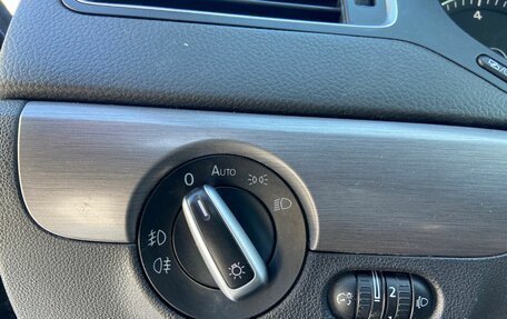 Volkswagen Jetta VI, 2013 год, 990 000 рублей, 18 фотография