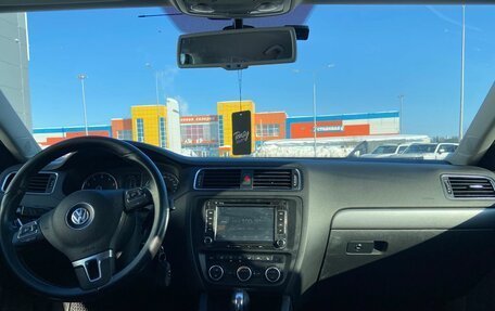 Volkswagen Jetta VI, 2013 год, 990 000 рублей, 26 фотография