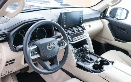 Toyota Land Cruiser, 2025 год, 16 490 000 рублей, 12 фотография