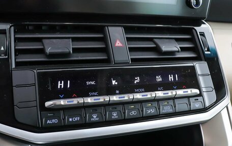 Toyota Land Cruiser, 2025 год, 16 490 000 рублей, 21 фотография