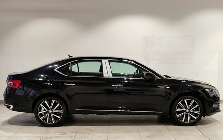 Skoda Superb III рестайлинг, 2025 год, 3 399 000 рублей, 4 фотография