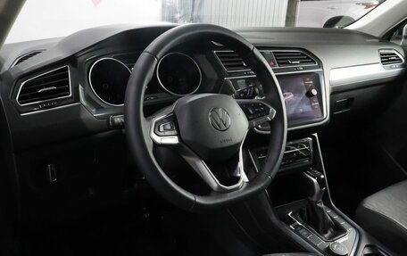 Volkswagen Tiguan II, 2020 год, 3 299 000 рублей, 9 фотография