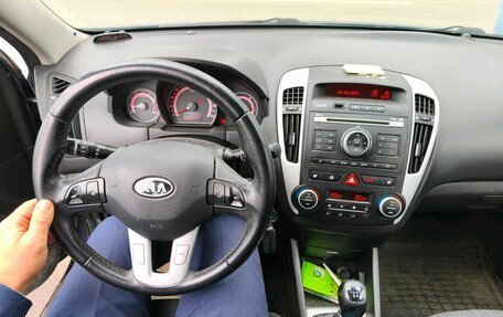 KIA cee'd I рестайлинг, 2010 год, 990 000 рублей, 7 фотография