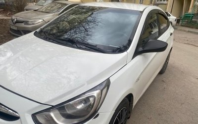 Hyundai Solaris II рестайлинг, 2013 год, 670 000 рублей, 1 фотография