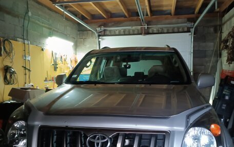 Toyota Land Cruiser Prado 120 рестайлинг, 2009 год, 2 000 000 рублей, 1 фотография