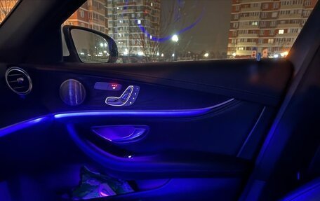 Mercedes-Benz E-Класс, 2019 год, 4 100 000 рублей, 5 фотография
