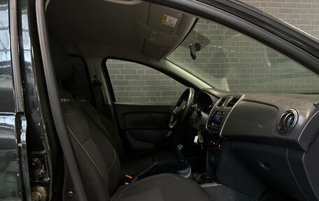 Renault Logan II, 2019 год, 930 000 рублей, 9 фотография