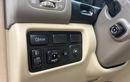 Toyota Land Cruiser 100 рестайлинг 2, 2003 год, 3 999 900 рублей, 8 фотография