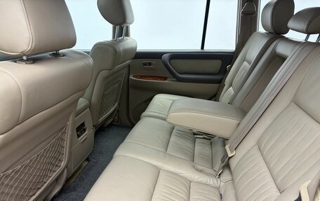 Toyota Land Cruiser 100 рестайлинг 2, 2003 год, 3 999 900 рублей, 18 фотография