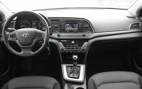 Hyundai Elantra VI рестайлинг, 2017 год, 1 287 000 рублей, 7 фотография