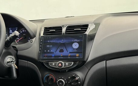 Hyundai Solaris II рестайлинг, 2013 год, 760 000 рублей, 16 фотография