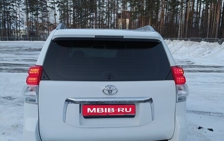 Toyota Land Cruiser Prado 150 рестайлинг 2, 2011 год, 2 870 000 рублей, 10 фотография