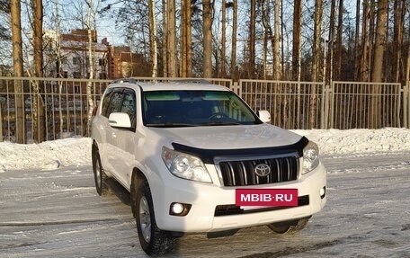 Toyota Land Cruiser Prado 150 рестайлинг 2, 2011 год, 2 870 000 рублей, 9 фотография