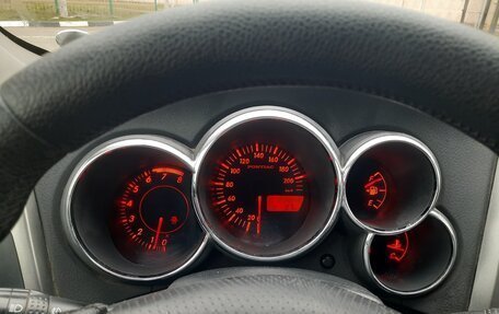 Pontiac Vibe II, 2003 год, 610 000 рублей, 18 фотография