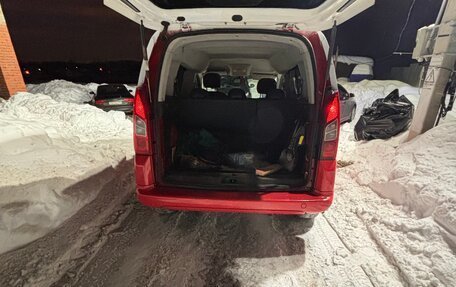 Peugeot Partner II рестайлинг 2, 2011 год, 700 000 рублей, 5 фотография