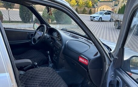 Chevrolet Niva I рестайлинг, 2006 год, 350 000 рублей, 1 фотография