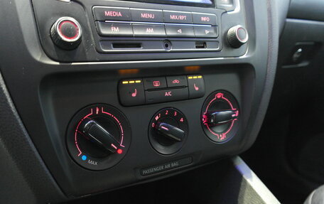 Volkswagen Jetta VI, 2014 год, 1 030 000 рублей, 9 фотография