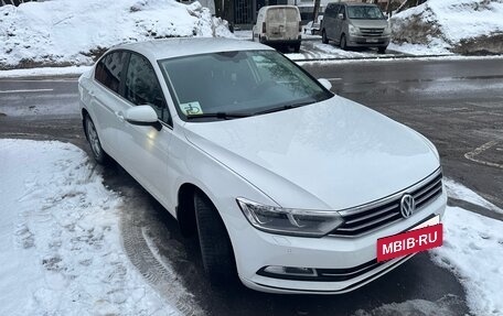 Volkswagen Passat B8 рестайлинг, 2016 год, 2 000 000 рублей, 2 фотография
