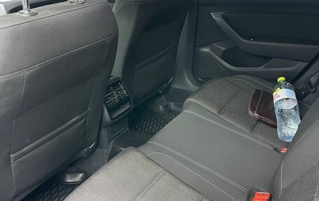 Volkswagen Passat B8 рестайлинг, 2016 год, 2 000 000 рублей, 8 фотография