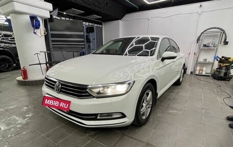 Volkswagen Passat B8 рестайлинг, 2016 год, 2 000 000 рублей, 23 фотография