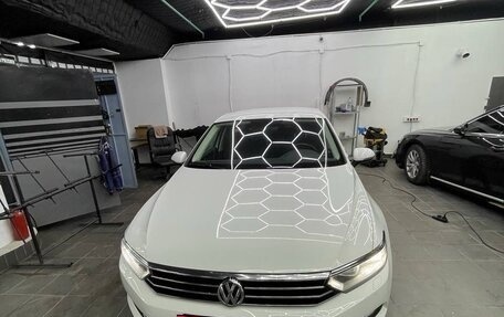 Volkswagen Passat B8 рестайлинг, 2016 год, 2 000 000 рублей, 26 фотография