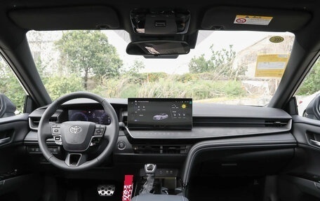 Toyota Camry, 2025 год, 4 300 000 рублей, 13 фотография