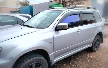 Mitsubishi Outlander III рестайлинг 3, 2006 год, 750 000 рублей, 7 фотография