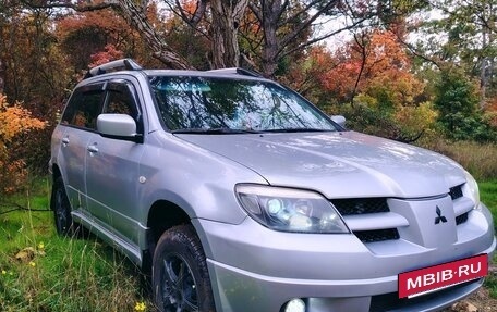 Mitsubishi Outlander III рестайлинг 3, 2006 год, 750 000 рублей, 4 фотография