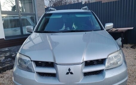 Mitsubishi Outlander III рестайлинг 3, 2006 год, 750 000 рублей, 6 фотография