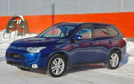 Mitsubishi Outlander III рестайлинг 3, 2013 год, 1 750 000 рублей, 1 фотография