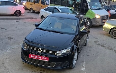 Volkswagen Polo VI (EU Market), 2013 год, 695 000 рублей, 1 фотография