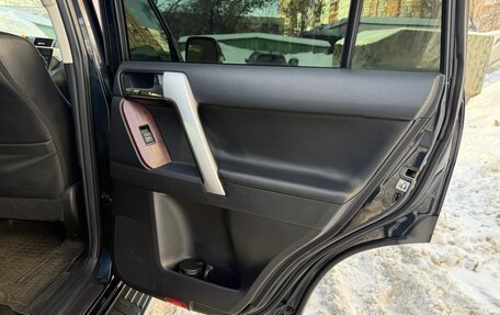 Toyota Land Cruiser Prado 150 рестайлинг 2, 2014 год, 4 500 000 рублей, 12 фотография