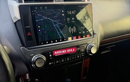 Toyota Land Cruiser Prado 150 рестайлинг 2, 2014 год, 4 500 000 рублей, 26 фотография