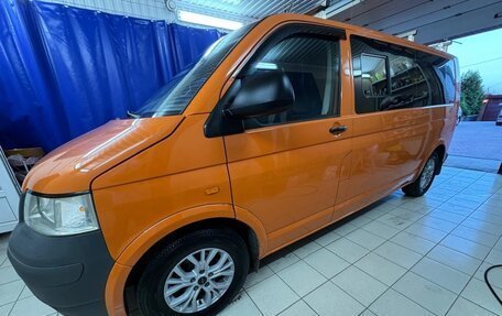 Volkswagen Caravelle T5, 2008 год, 1 900 000 рублей, 10 фотография