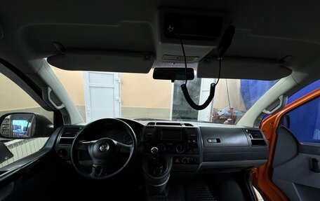 Volkswagen Caravelle T5, 2008 год, 1 900 000 рублей, 6 фотография