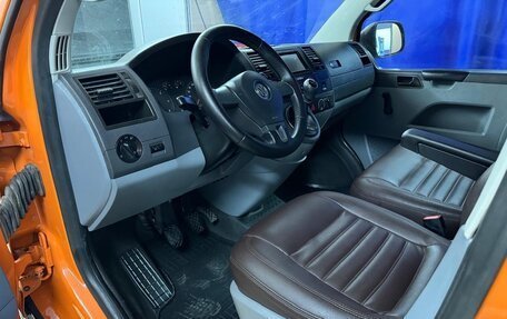 Volkswagen Caravelle T5, 2008 год, 1 900 000 рублей, 2 фотография